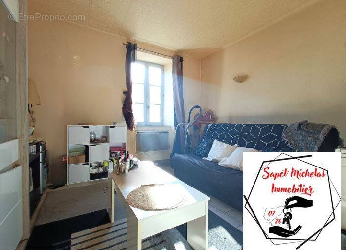 Appartement 32 m² à Saint-Felicien  - photo 2