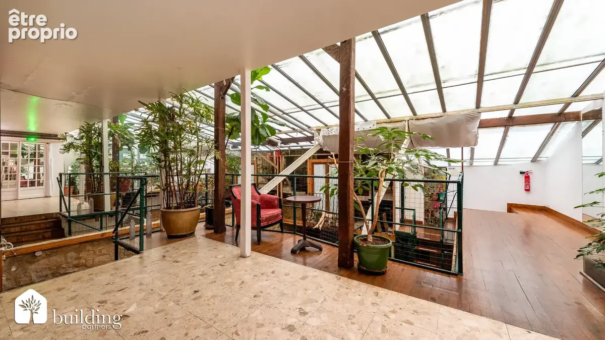 Belleville-Saint Maur Paris 11ème - Loft 5 pièces 254 m² - photo 5