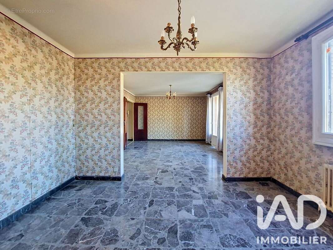 Appartement 97 m² à Loyettes  - photo 7