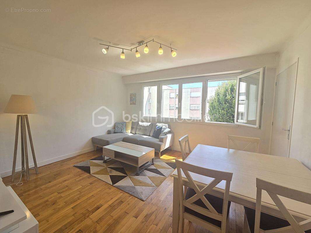 Lorient – Quartier du Rouho – T4 68,40 m² – 3 chambres avec cave - photo 2