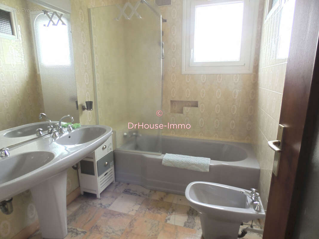 Maison 220 m² à Quimperle  - photo 6