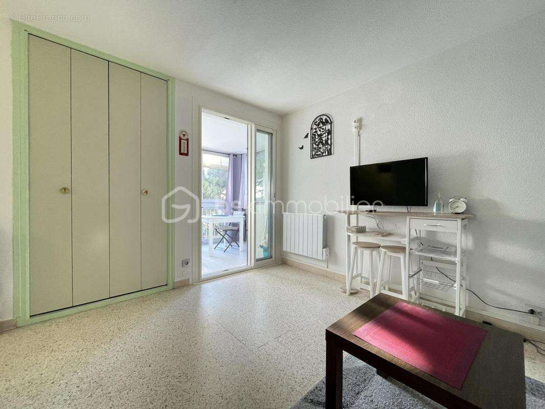Studio meublé avec loggia fermée et parking – Rive Gauche – À 250 m de la plage - photo 5