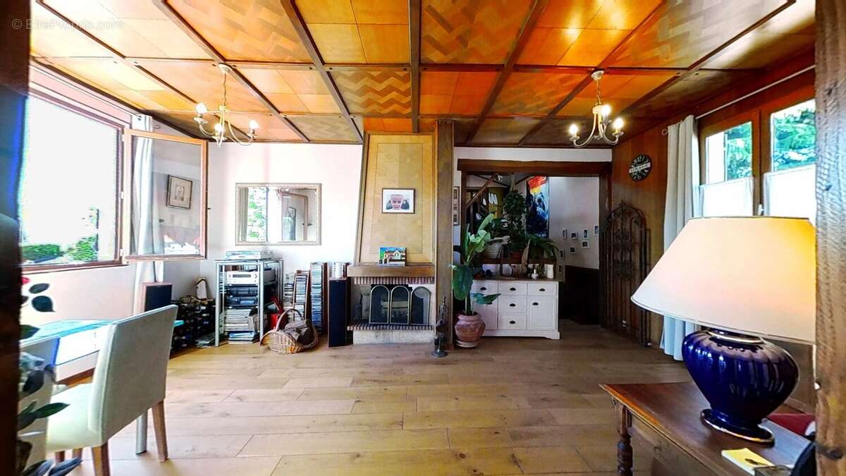 Maison à PONTAULT-COMBAULT