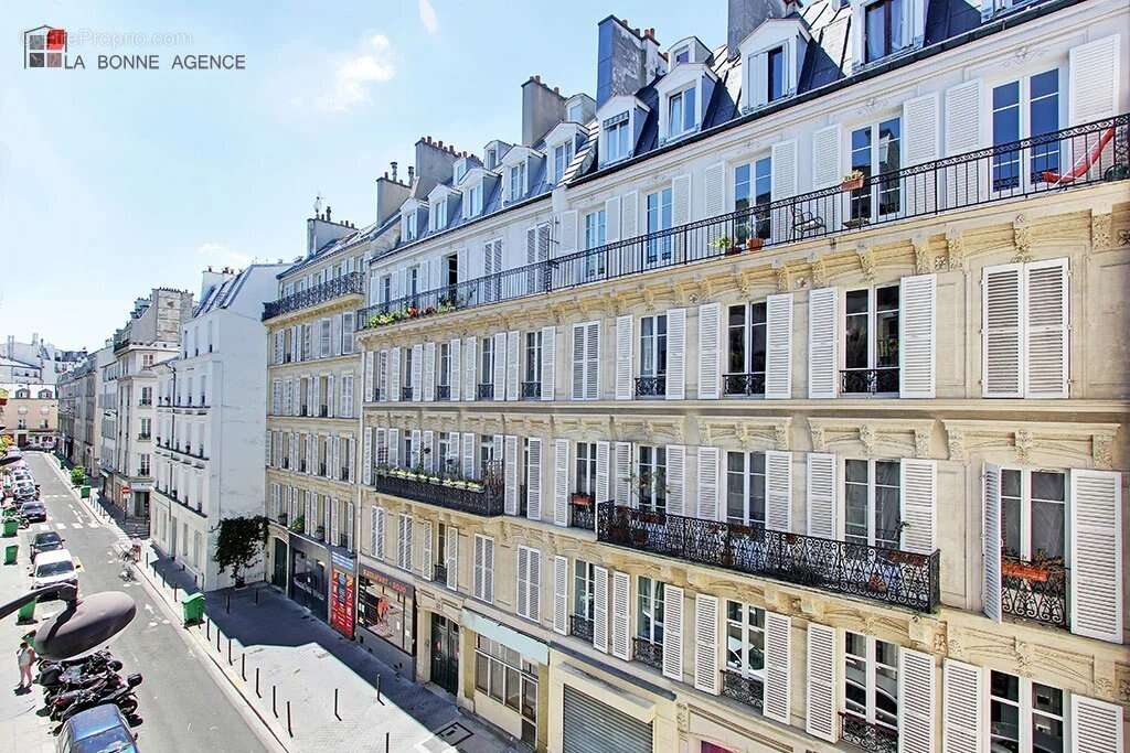 Appartement à PARIS-17E