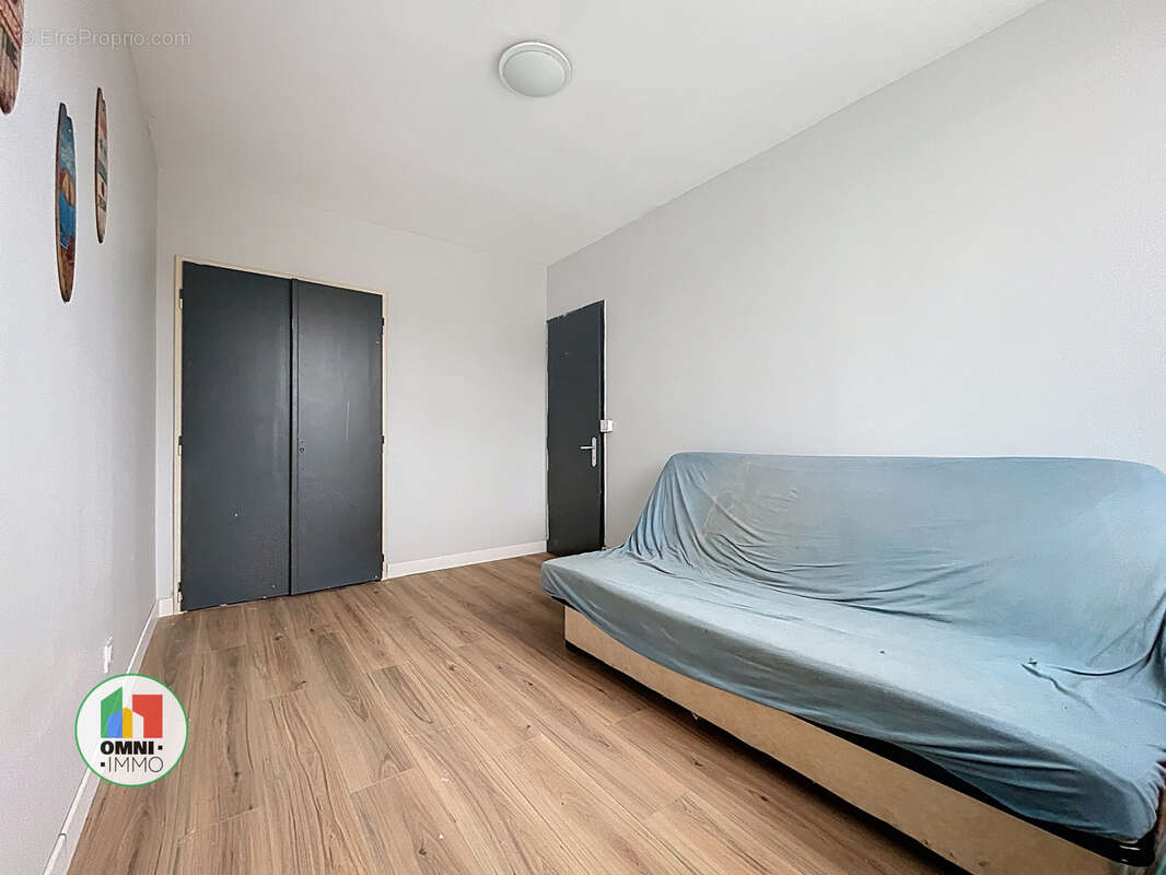 Appartement T3 de 53 m2 avec balcon   proche Hôpital Lyon Sud - photo 15