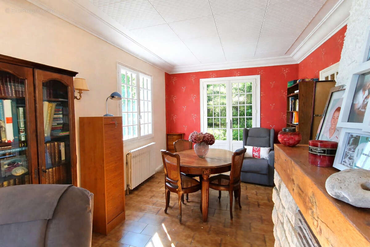 Maison à CHAMPCEVINEL