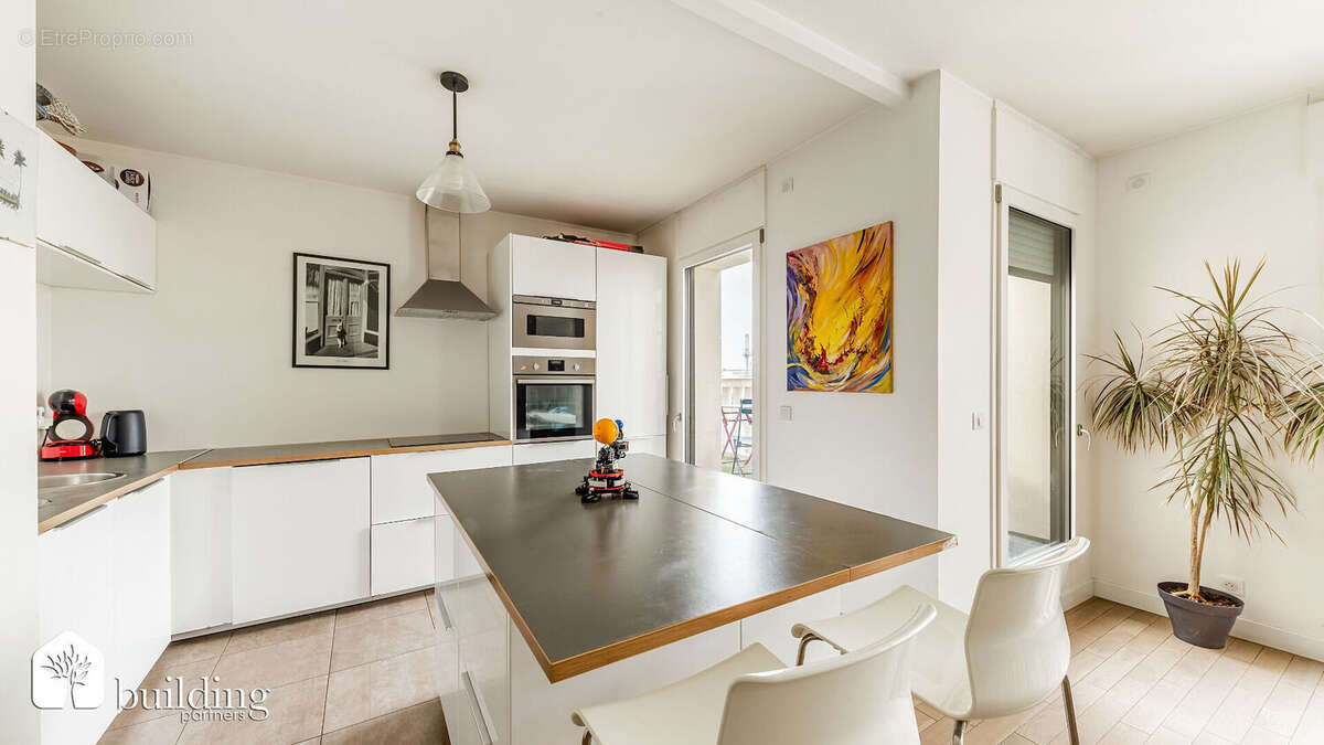 Appartement à LEVALLOIS-PERRET