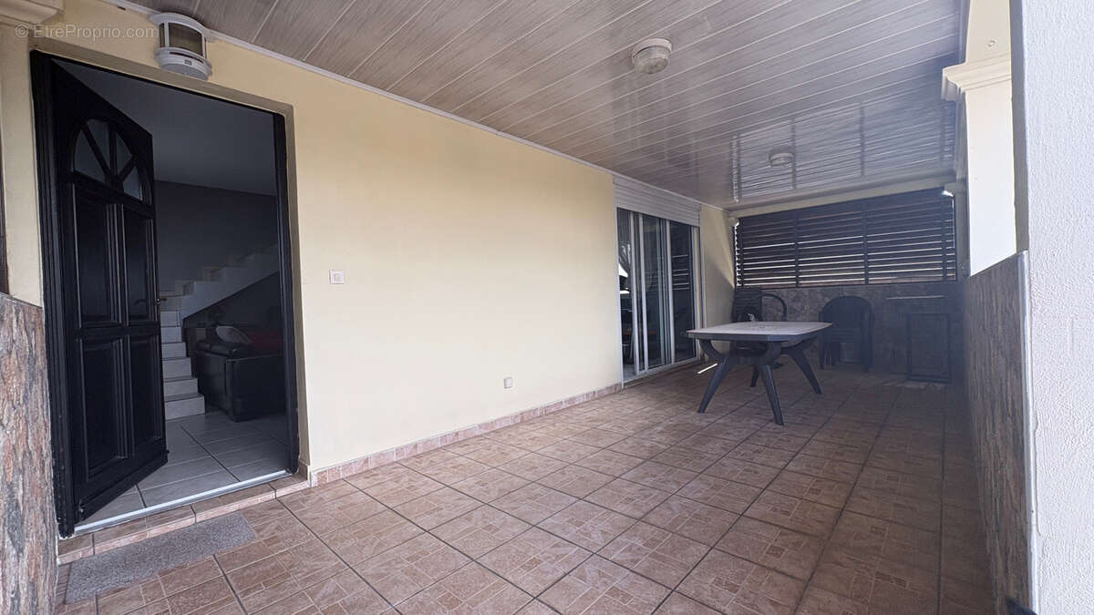 Sainte-Suzanne : villa à vendre avec IMMOBILIERE DE LA PROVIDENCE - photo 6
