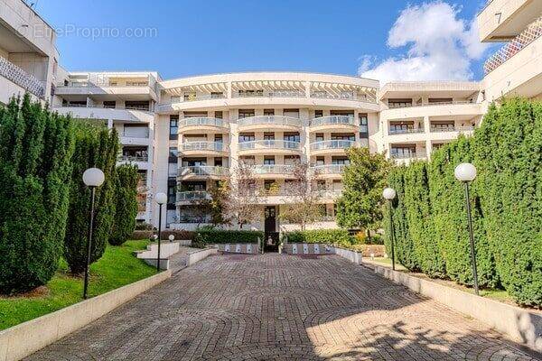 Appartement à SURESNES