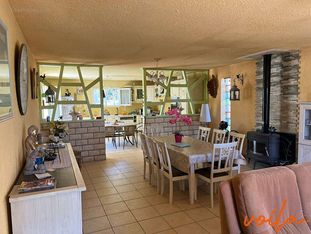 REF : MARBRES - Maison plain pied 4 ch - jardin - abris de garage - photo 6
