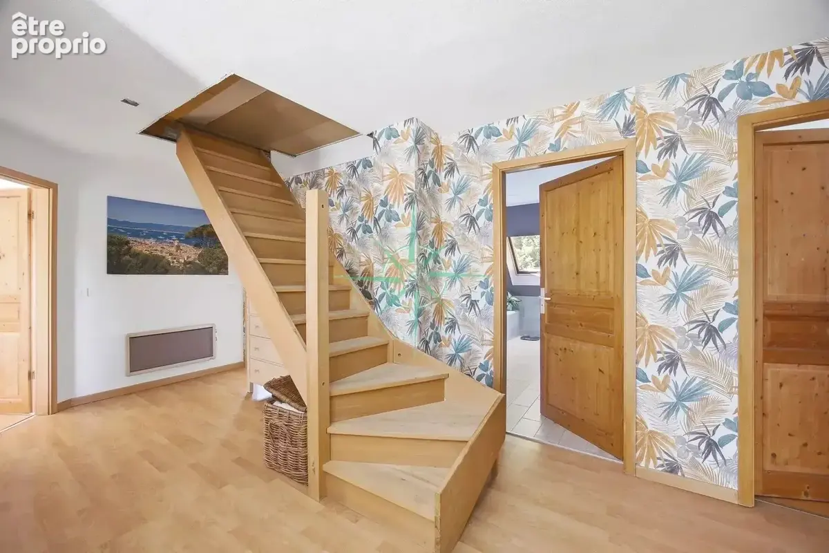 Propriété familiale de 185 m2 avec piscine, sans vis-à-vis. - photo 14