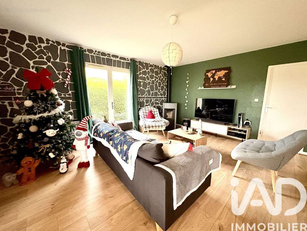 Photo 2 - Maison à PUCEUL