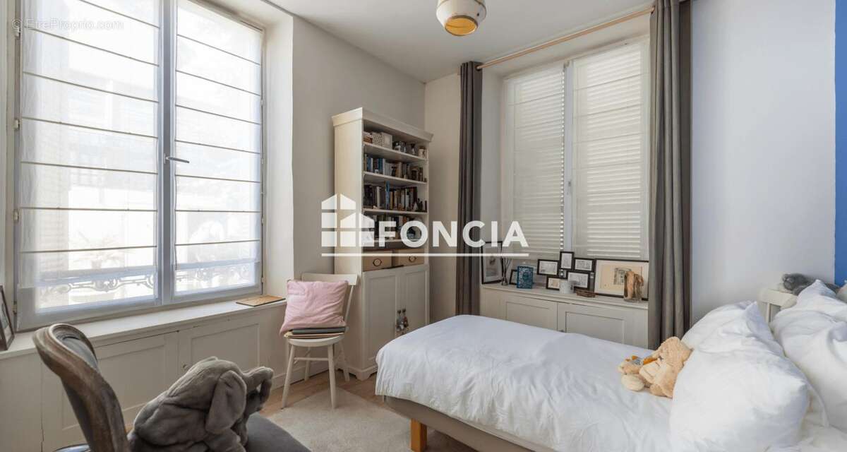 Appartement à ENGHIEN-LES-BAINS