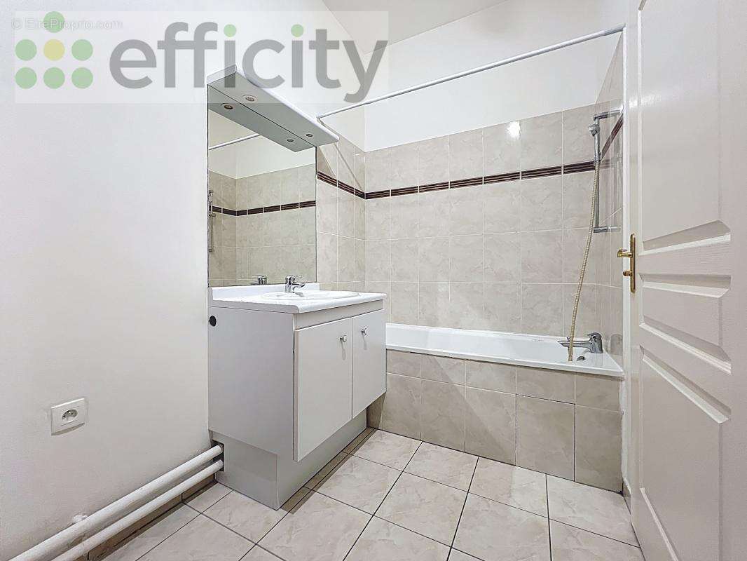 Appartement à BAILLY-ROMAINVILLIERS