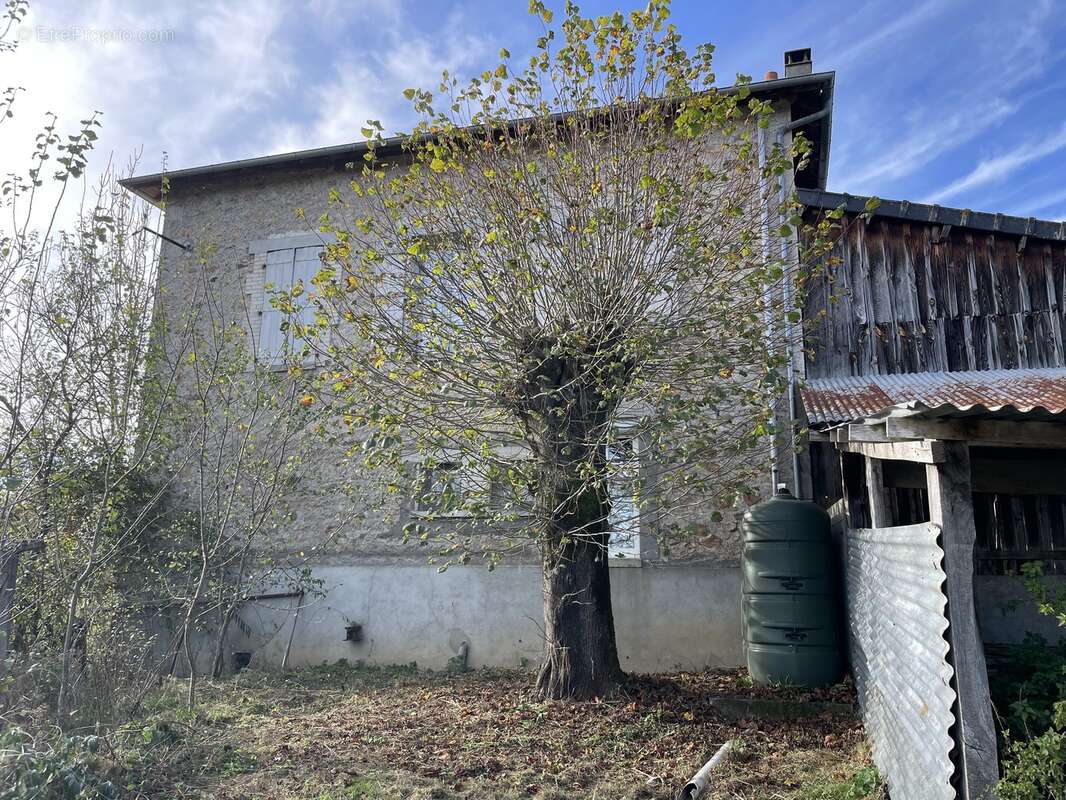 Maison à SAINT-DENIS-DES-MURS
