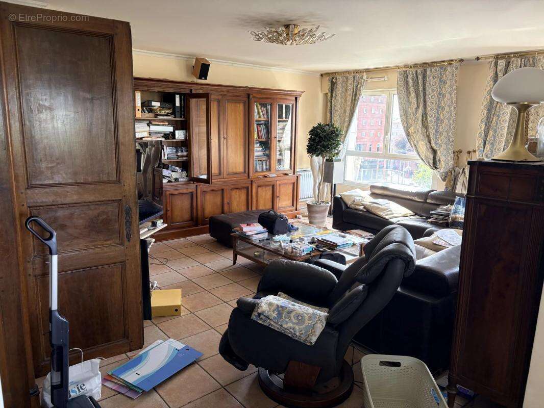 Appartement à MONTIGNY-LE-BRETONNEUX