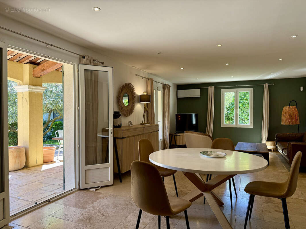 Maison à PIERREVERT