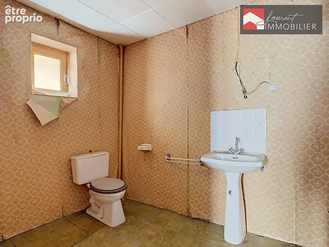 Cuisery - Maison de ville à rénover - Fort potentiel d'investissement ! - photo 6