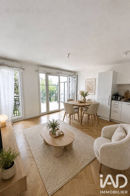 Photo 1 - Appartement à LE PLESSIS-ROBINSON