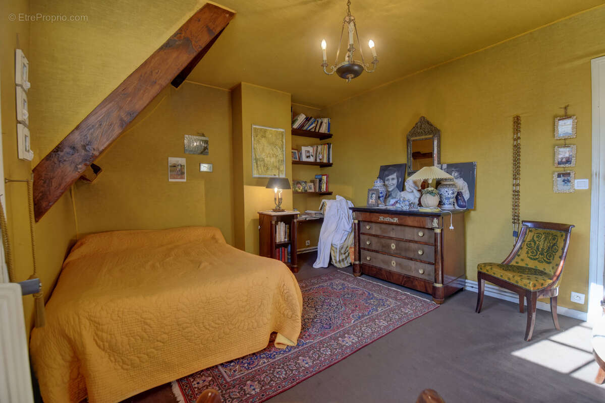 Maison à SAINT-LAURENT-SUR-MANOIRE