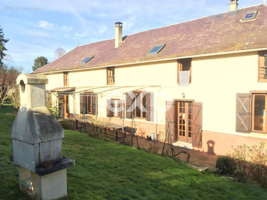 Maison à GRANDVILLIERS