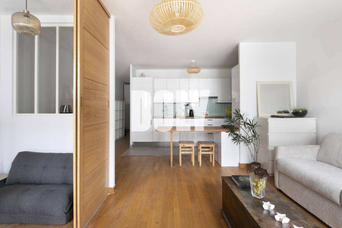 Appartement à PARIS-20E