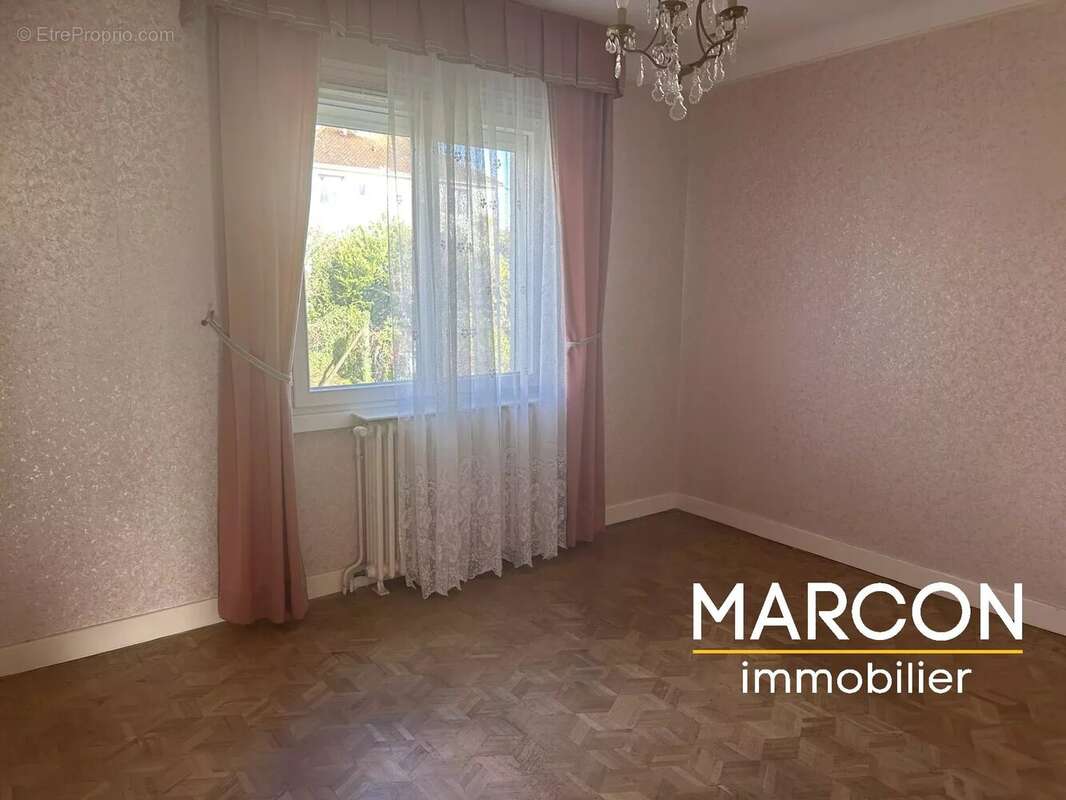 Maison à LA SOUTERRAINE