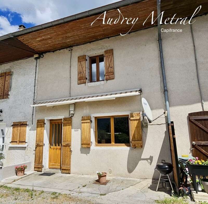 Maison de village en pierre mitoyenne à vendre à Ruffieux, d'env.65 m2 habitable, 1h de Genève, 45 minutes d’Annecy et 30 minute - photo 10