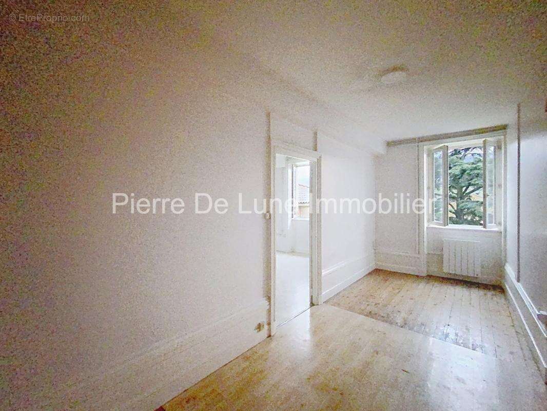 Appartement à CHESSY