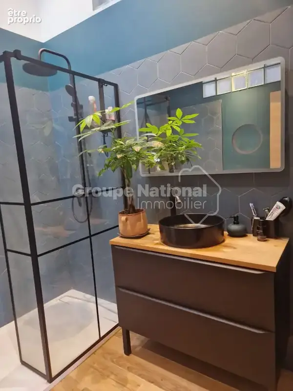 RARE ! Maison/appartement unique en plein centre ville avec piscine privée ! - photo 7