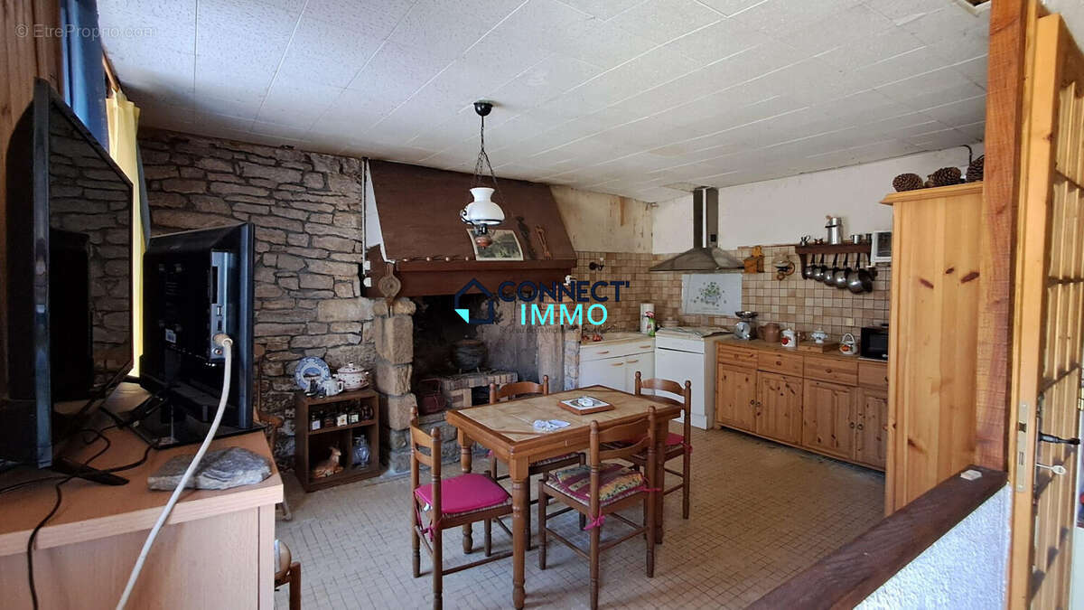 Maison 4 pièces 78 m² à vendre à Guiscriff (56560) - photo 2