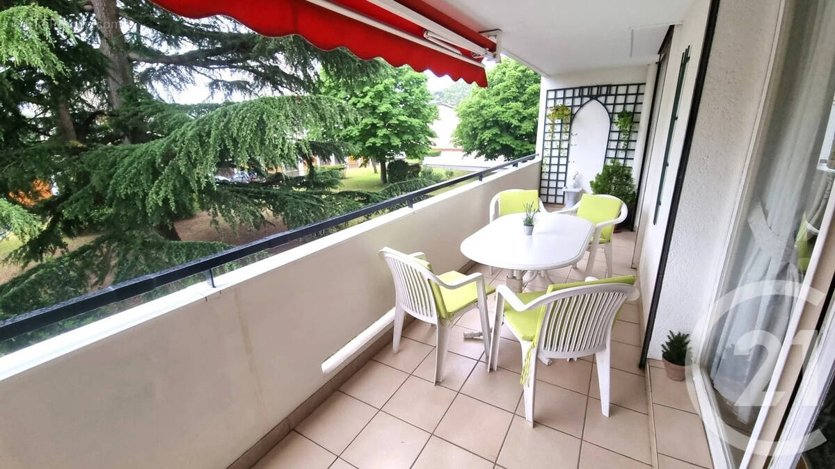 Appartement à SAINT-MAUR-DES-FOSSES