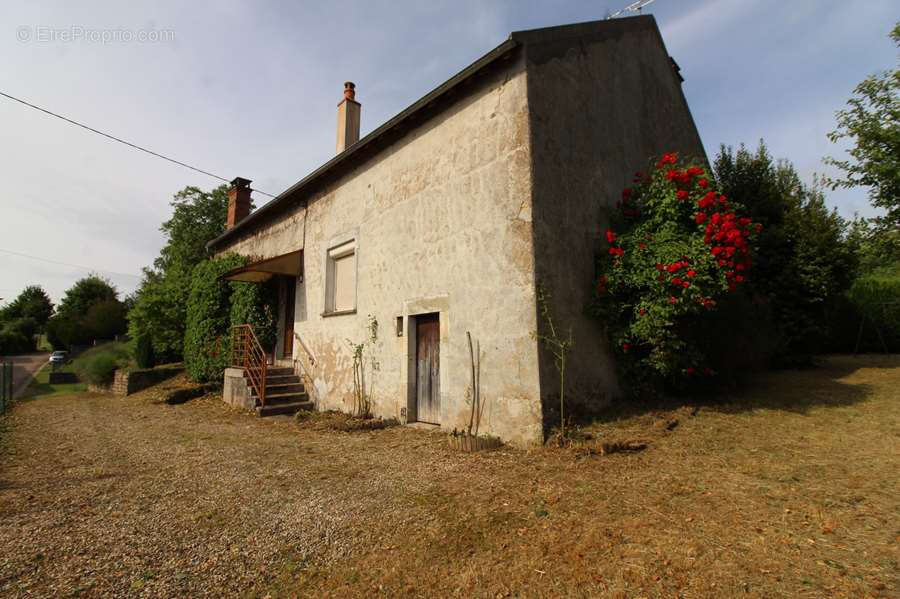 Maison à BRINON-SUR-BEUVRON