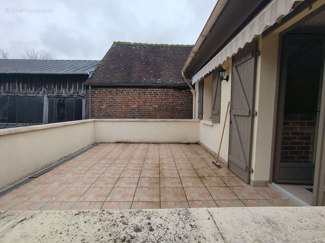 Maison à SEMUR-EN-VALLON