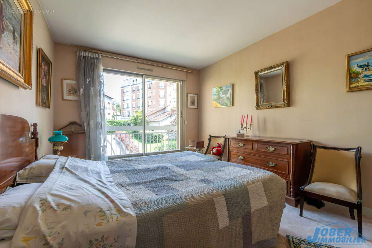 Appartement à NOGENT-SUR-MARNE