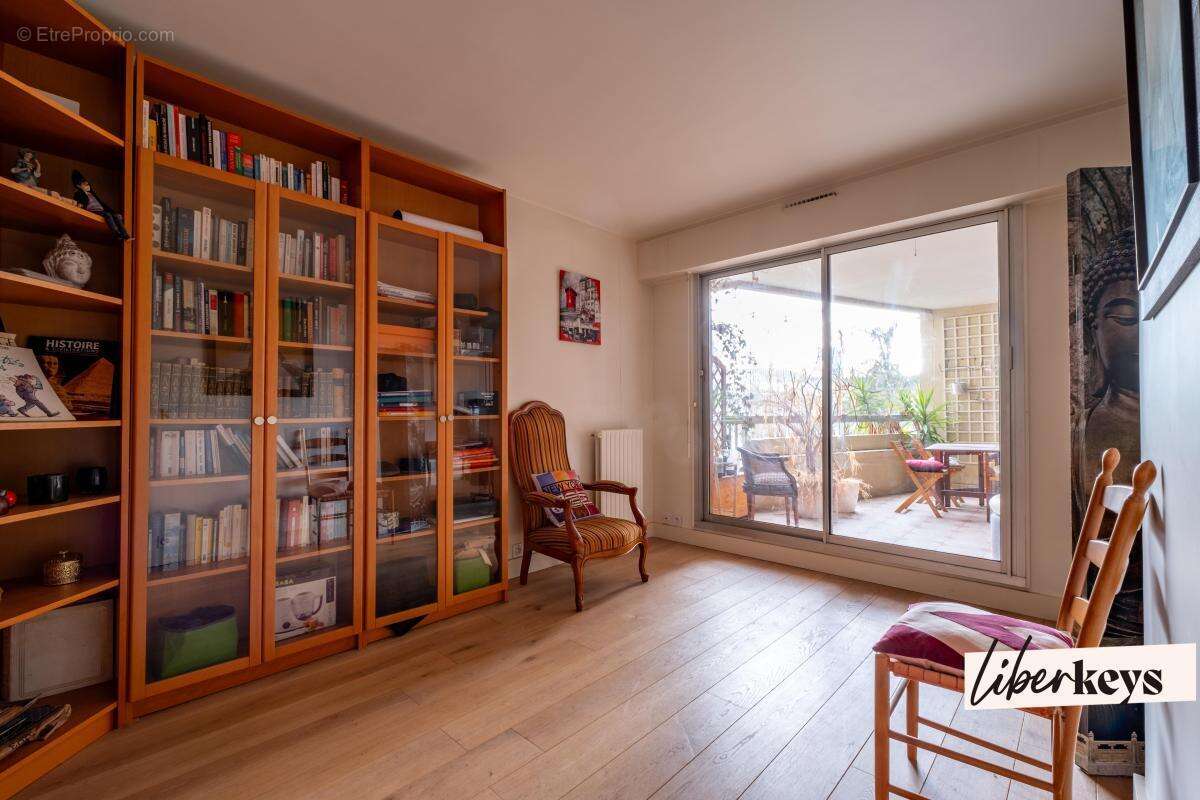Appartement à PARIS-15E