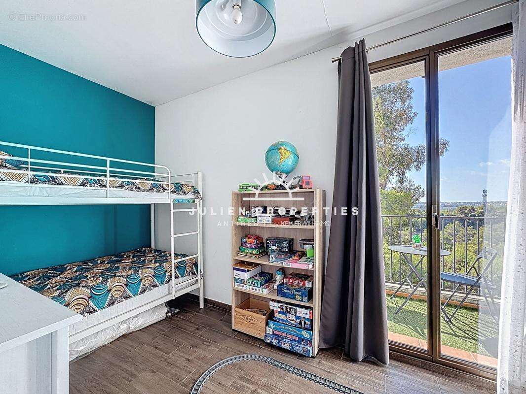 Appartement à VILLENEUVE-LOUBET