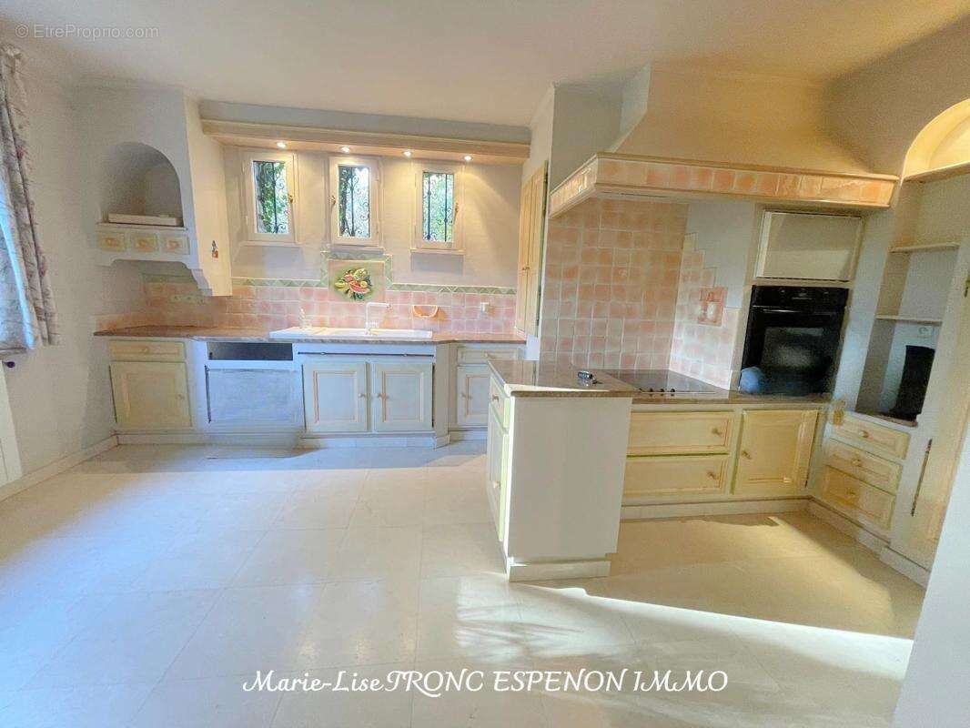 Maison à PERNES-LES-FONTAINES