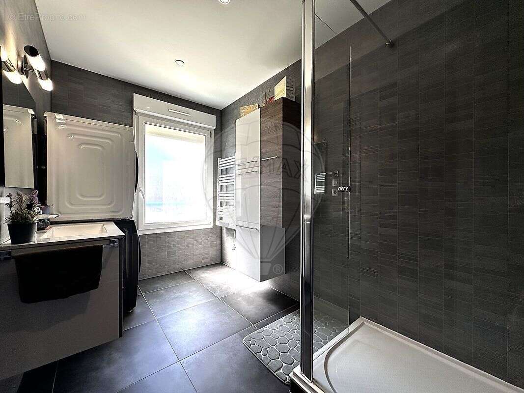 Appartement à AMNEVILLE