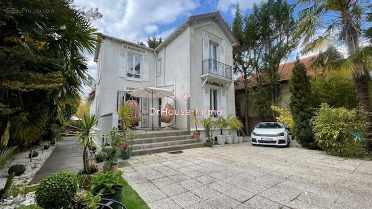 Maison à VILLEMOMBLE