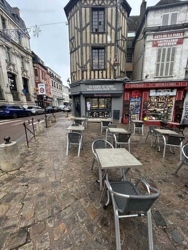 Autre à AUXERRE