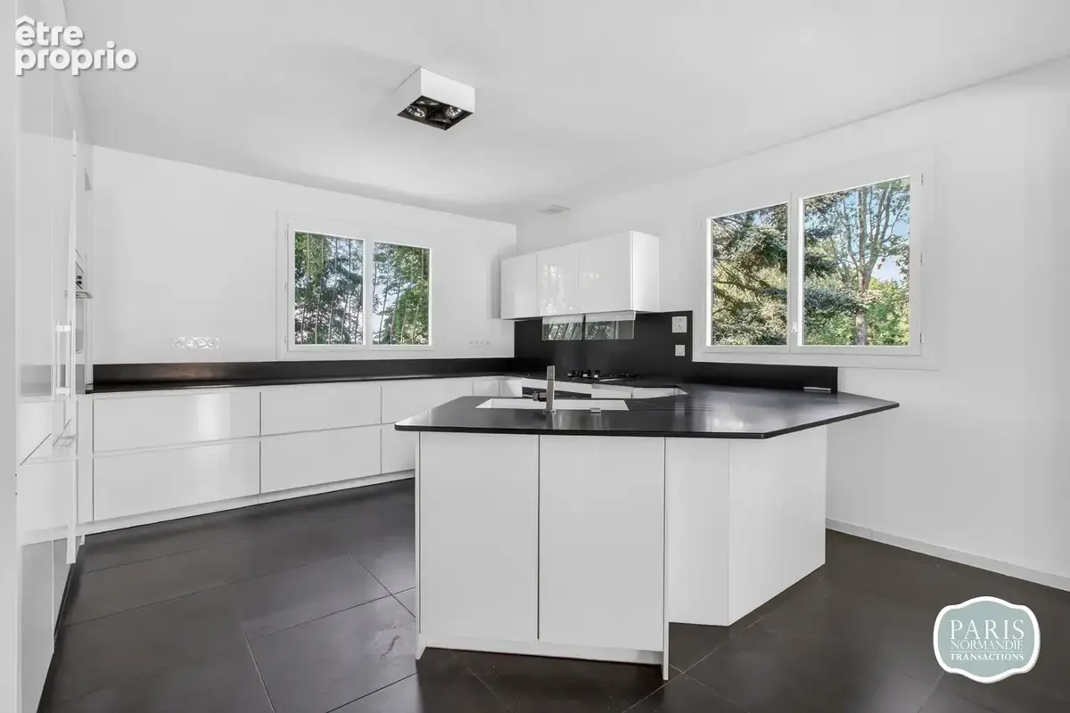 Vends maison familiale -  272,64m2 - Saint-Germain-en-Laye / Fourqueux - photo 7