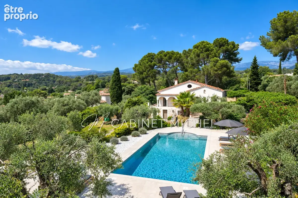 Maison à ROQUEFORT-LES-PINS
