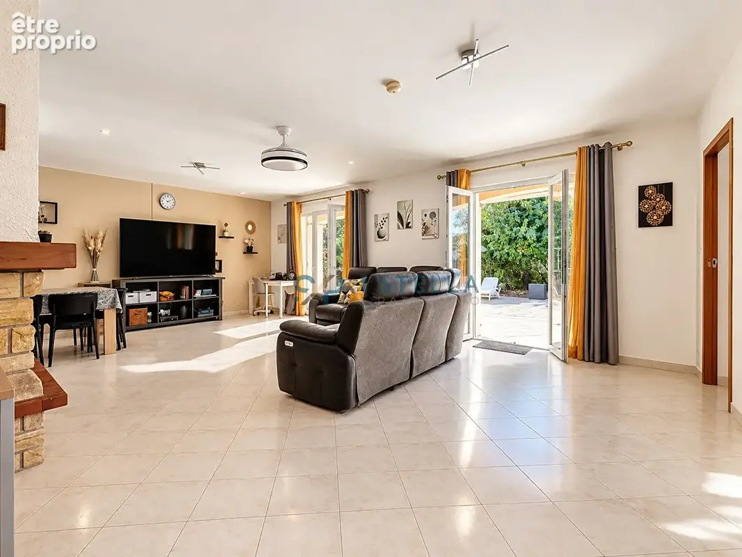 Villa de plain-pied avec piscine, studio et t2 indépendant - photo 11