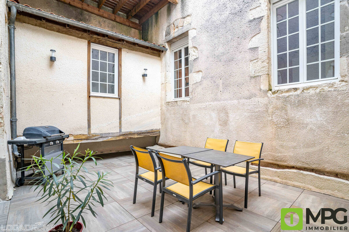 Maison à MONFLANQUIN