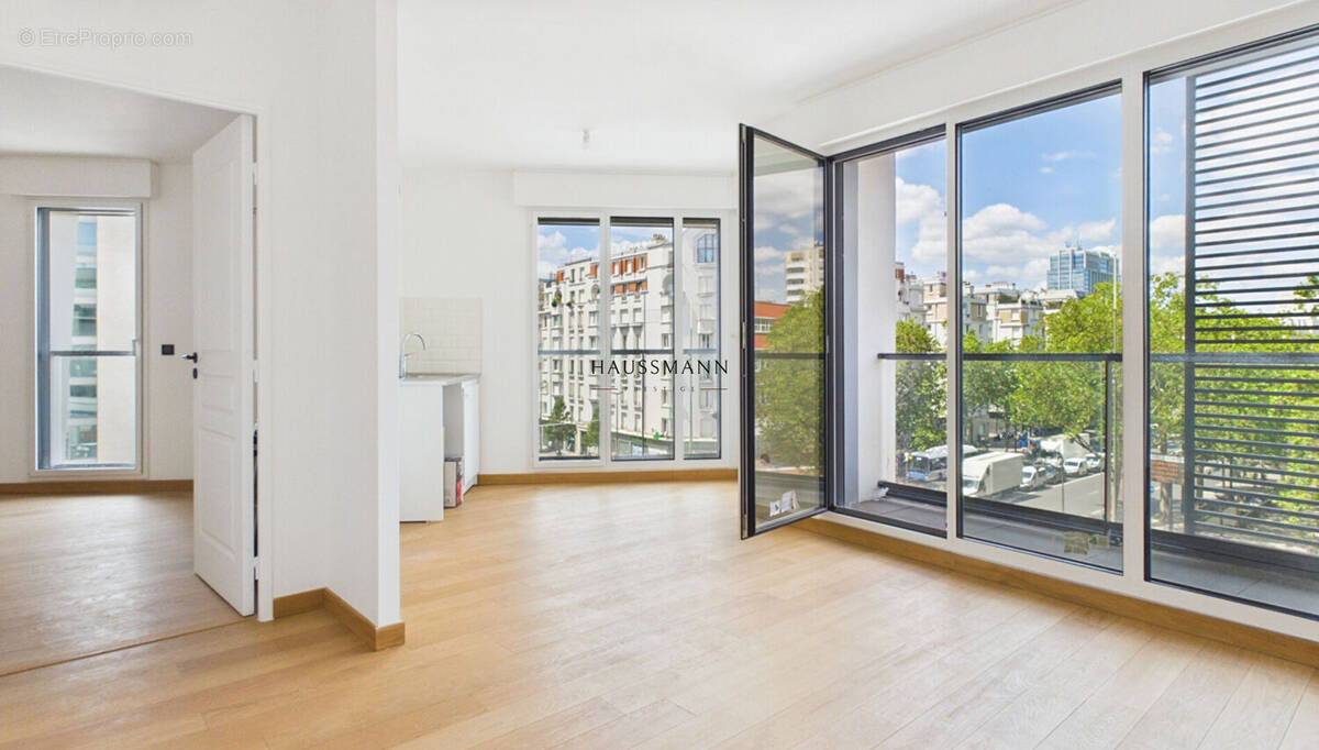 Appartement à PARIS-17E