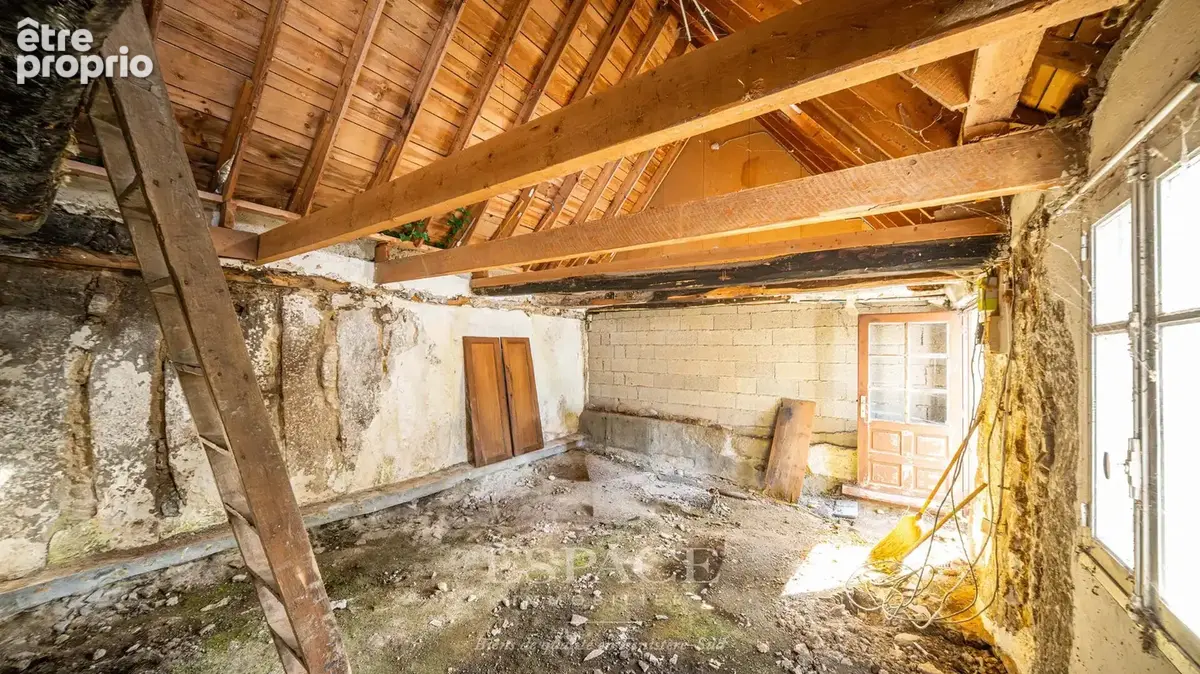 Trégunc - Authentique maison en pierres debout à réinventer à deux pas du littoral - photo 8