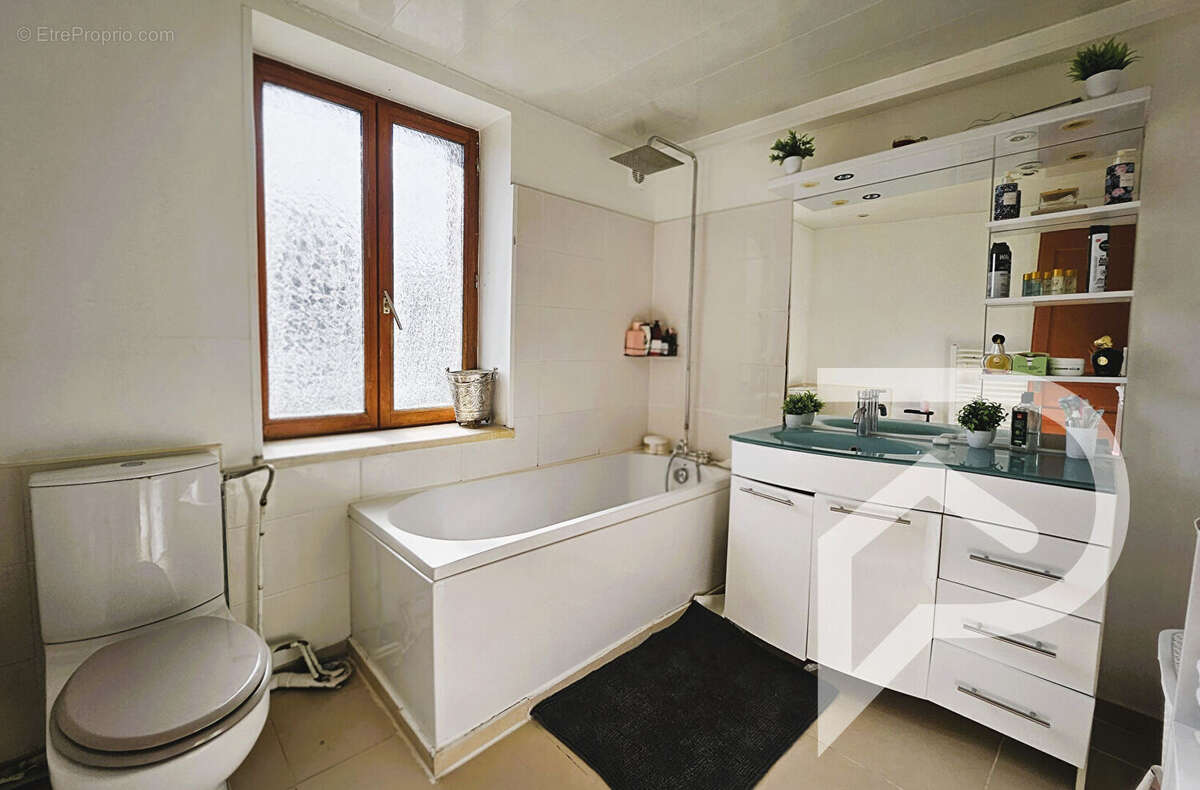 Maison à SAINT-AUBIN-LE-CAUF