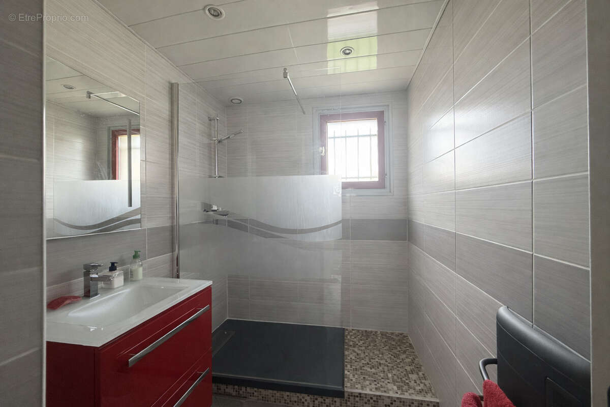 Maison à OZOIR-LA-FERRIERE