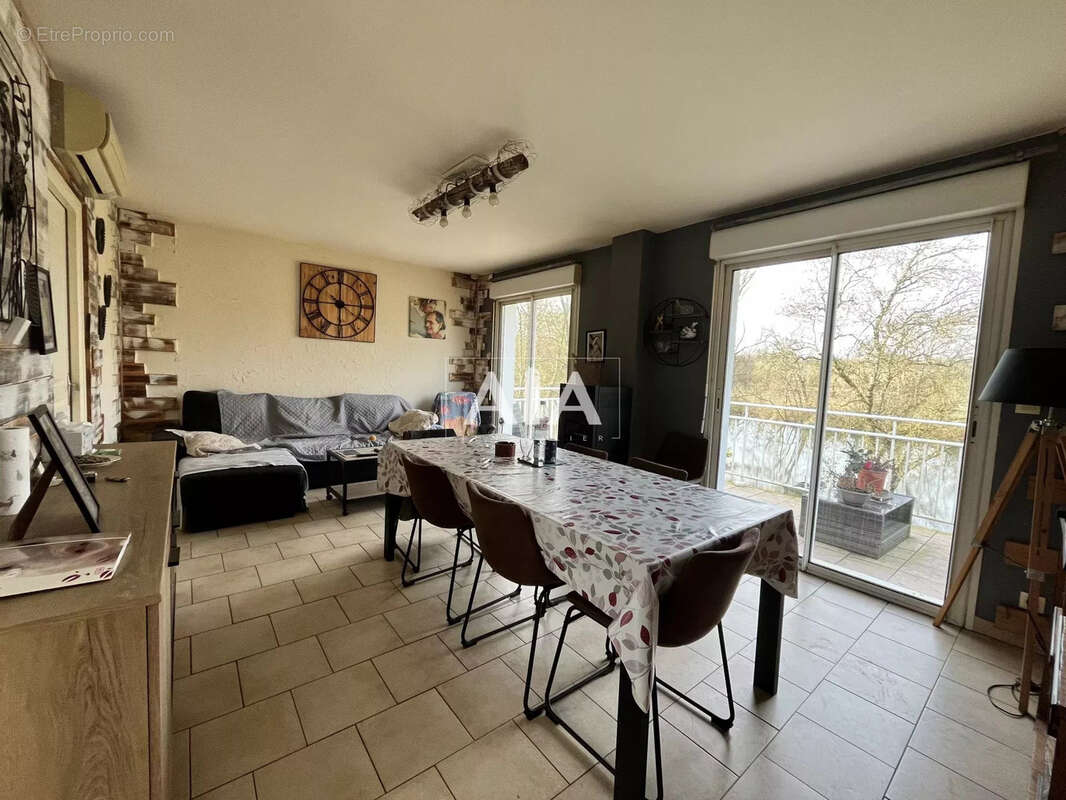 Maison à VILLOGNON